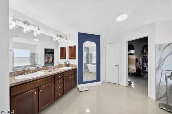 $485,000 | 533 Willowbrook Drive, Lehigh Acres, FL 33972