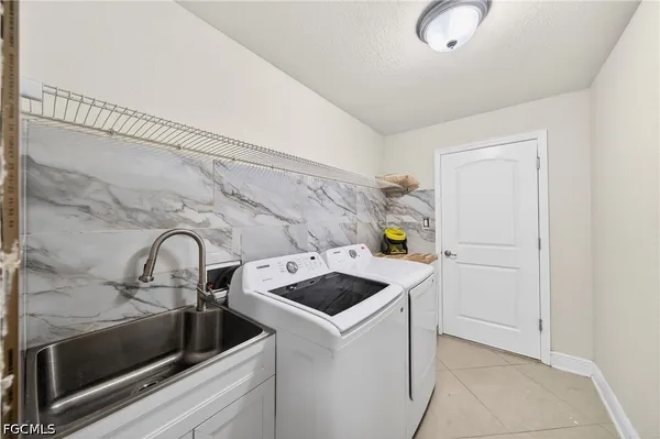 $485,000 | 533 Willowbrook Drive, Lehigh Acres, FL 33972