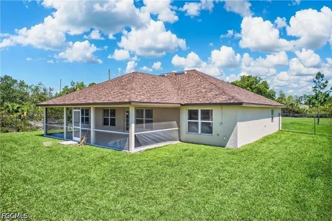 $485,000 | 533 Willowbrook Drive, Lehigh Acres, FL 33972