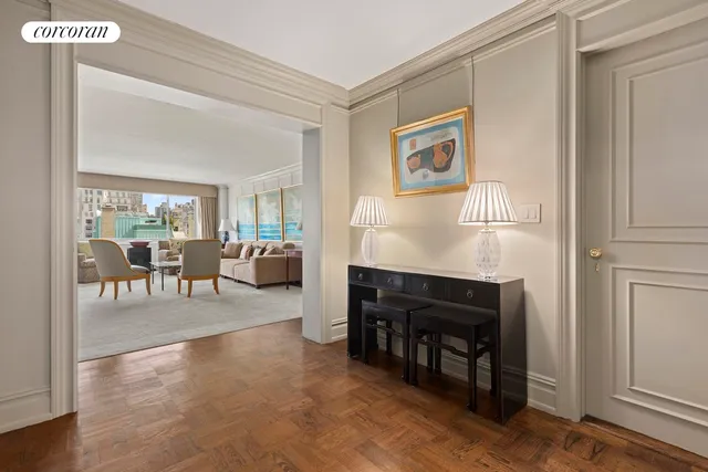 $3,395,000 | 10 East 70th Street, Unit 11A | Lenox Hill