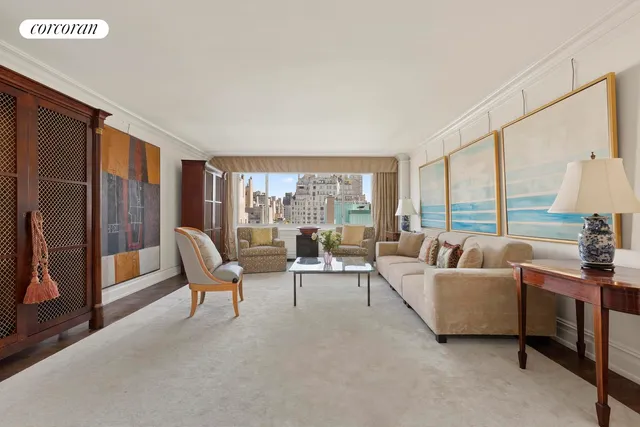 $3,395,000 | 10 East 70th Street, Unit 11A | Lenox Hill
