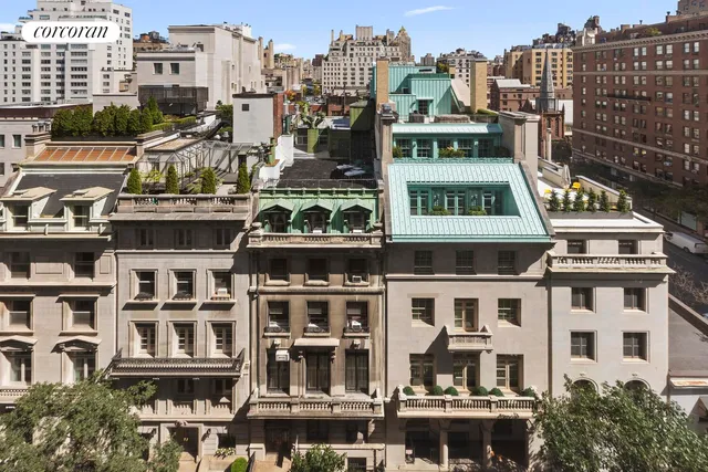 $3,395,000 | 10 East 70th Street, Unit 11A | Lenox Hill