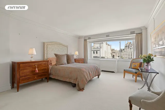 $3,395,000 | 10 East 70th Street, Unit 11A | Lenox Hill