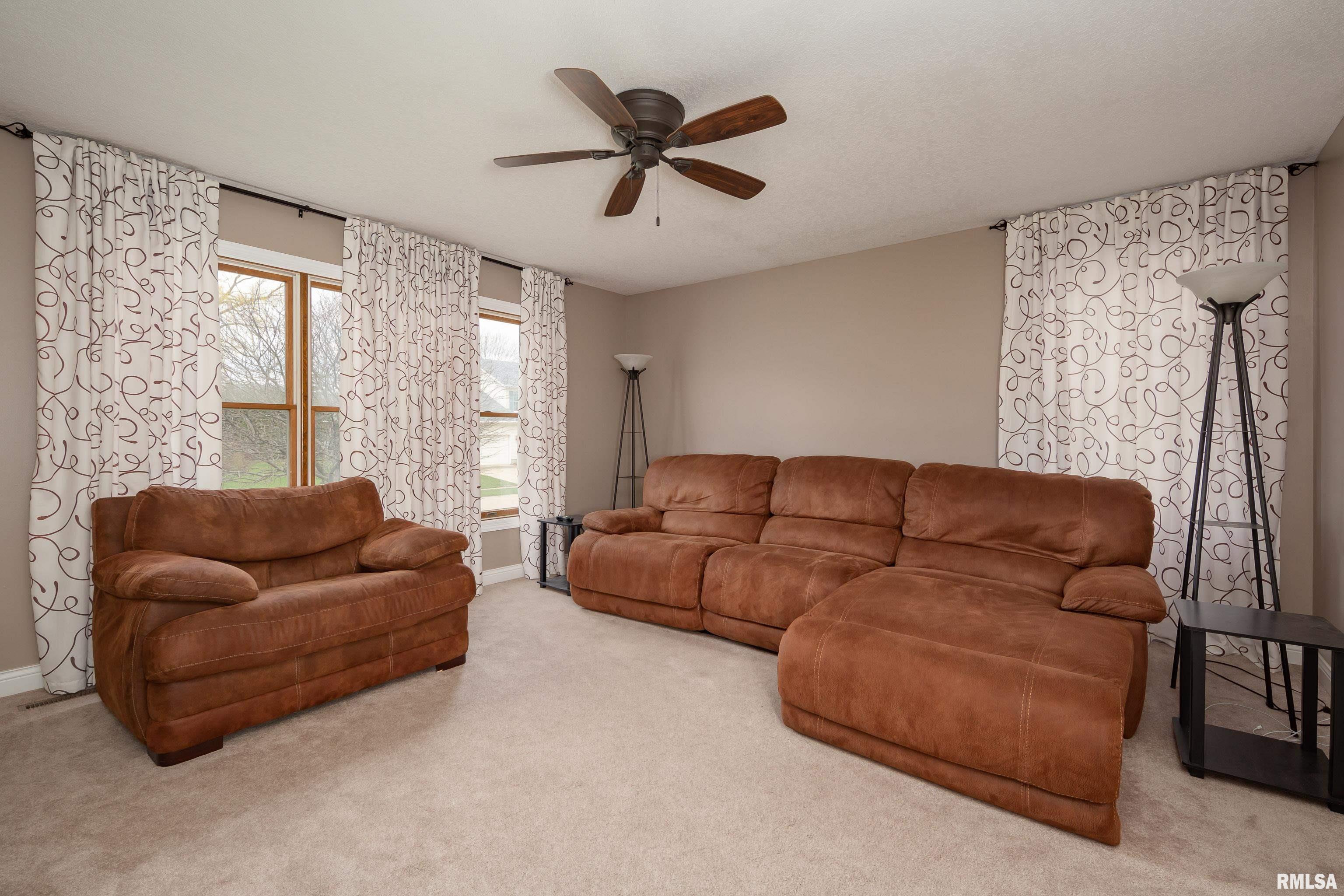 5071 Fox Ridge Road Bettendorf, IA 52722 - Photo 11 of 21 Gallery Image 11