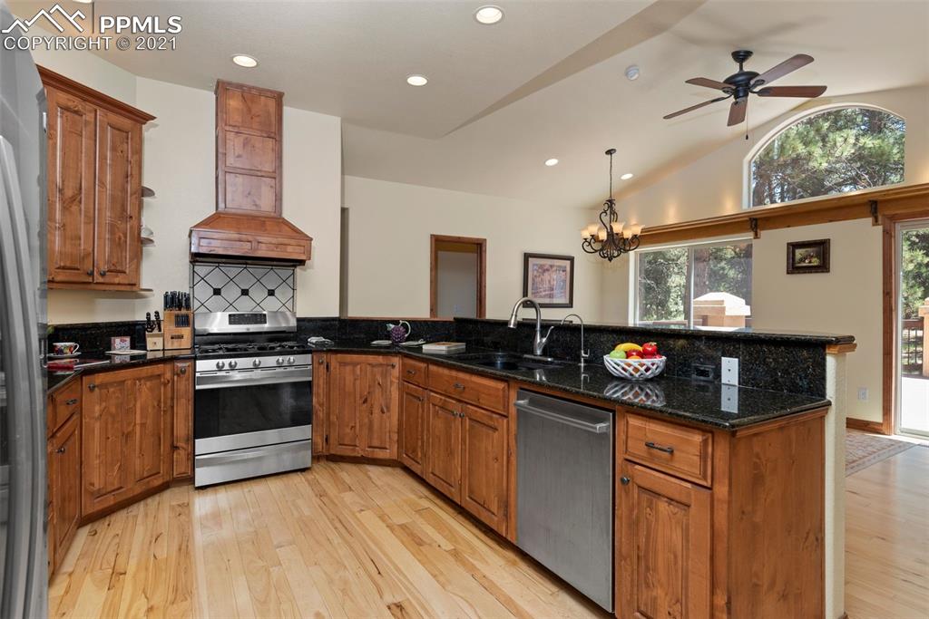 18525 Glenthorne Lane Monument, CO 80132 - Photo 11 of 50