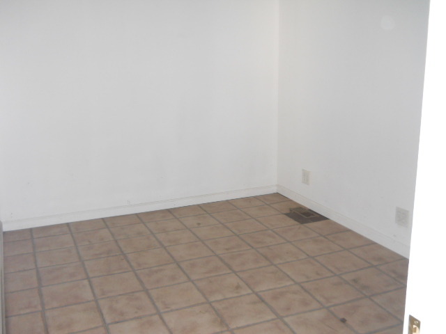 1019 West 69th Street Chicago, IL 60621 - Photo 6 of 17 a view of a room