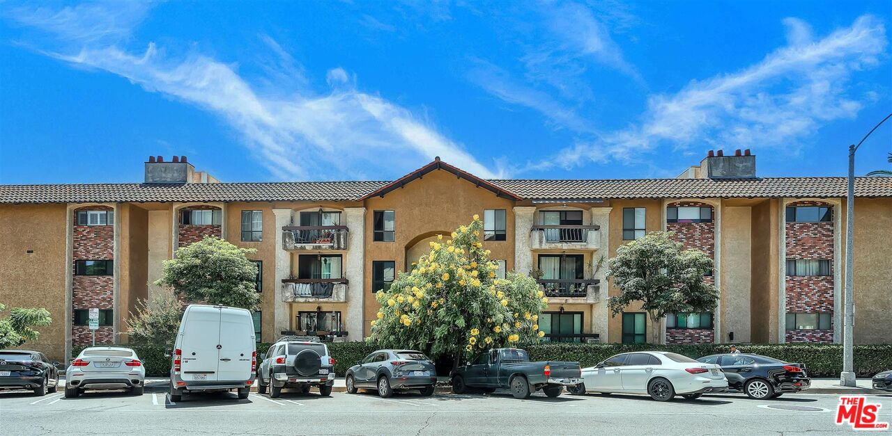 7300 Franklin Avenue, Unit 548 Los Angeles, CA 90046 - Photo 15 of 15 a car parked in front of a house