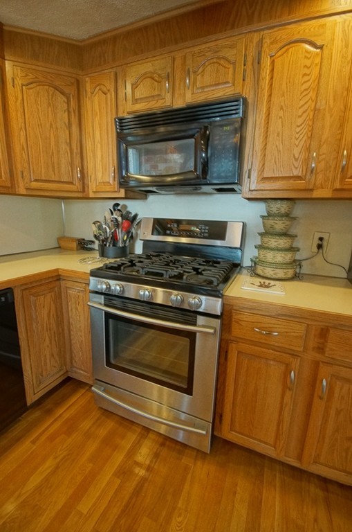 35 Anthony Road Tewksbury, MA 01876 - Photo 12 of 26 Gallery Image 12