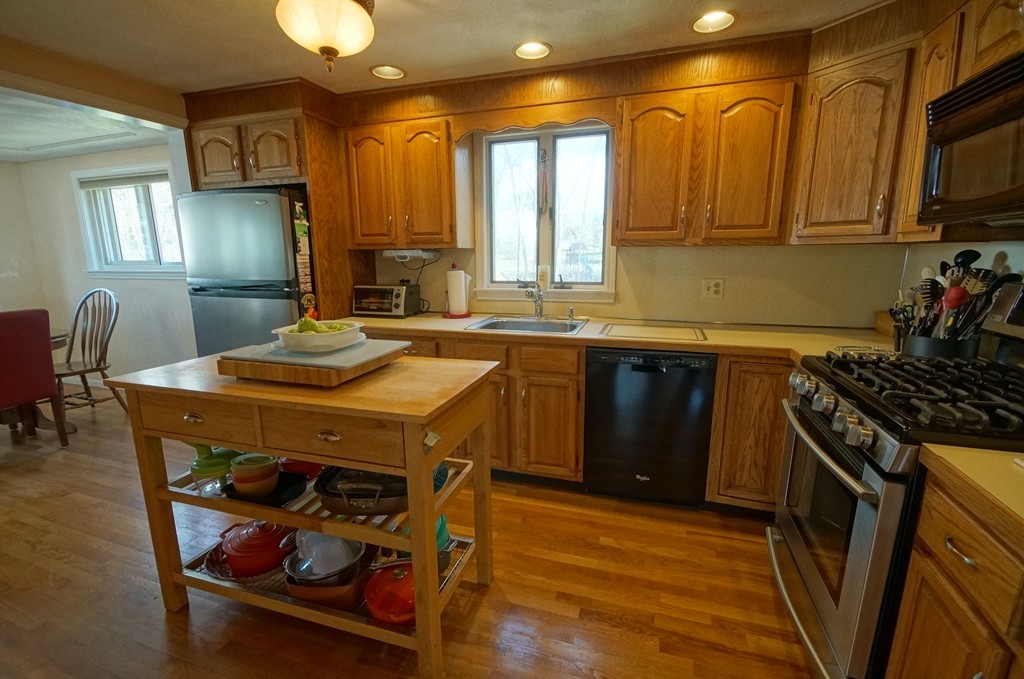 35 Anthony Road Tewksbury, MA 01876 - Photo 9 of 26 Gallery Image 9