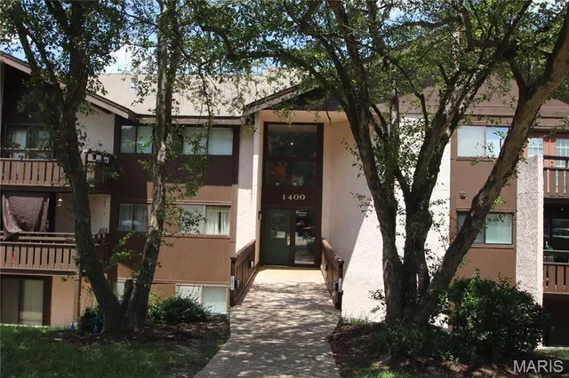 $89,900 | 1400 Heritage Landing, Unit 106, St. Charles, MO 63303