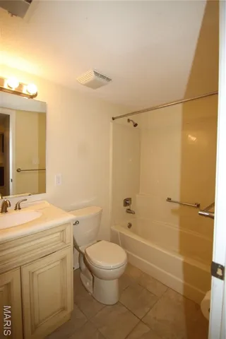 $89,900 | 1400 Heritage Landing, Unit 106, St. Charles, MO 63303