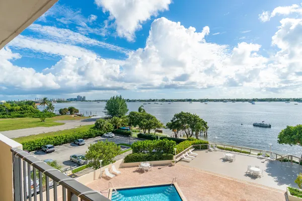 $2,950 | 5600 North Flagler Drive, Unit 409, West Palm Beach, FL 33407