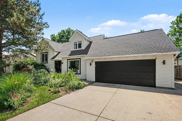 $460,000 | 6285 Blanca Drive Northeast, Rockford, MI 49341