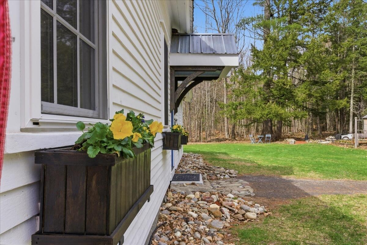 78 Collins Road Manchester, ME 04351 - Photo 70 of 75 15-Exterior Side Detail_01