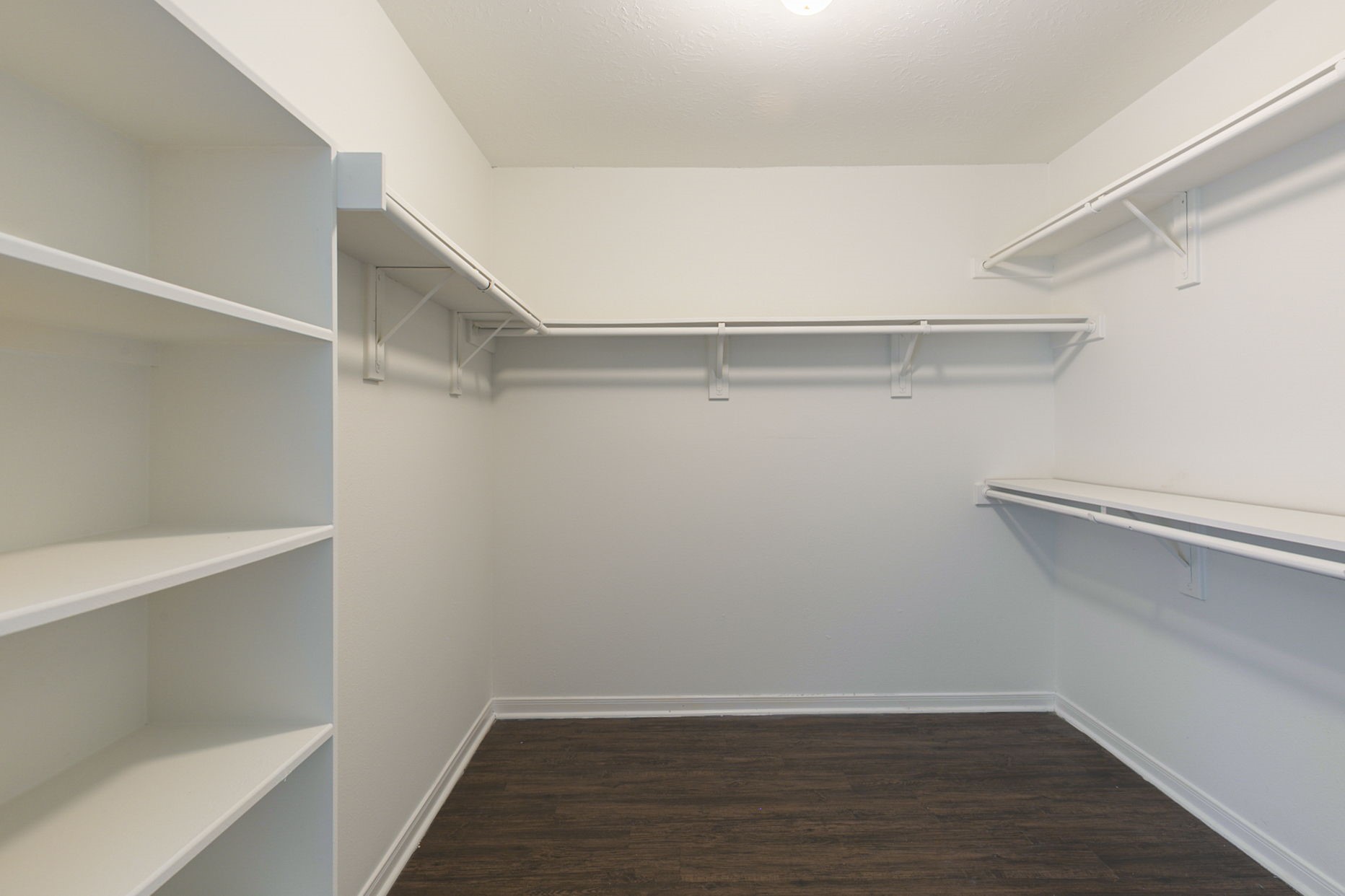 5601 Savannah Woods Lane Rosharon, TX 77583 - Photo 24 of 43 a view of an empty walk in closet