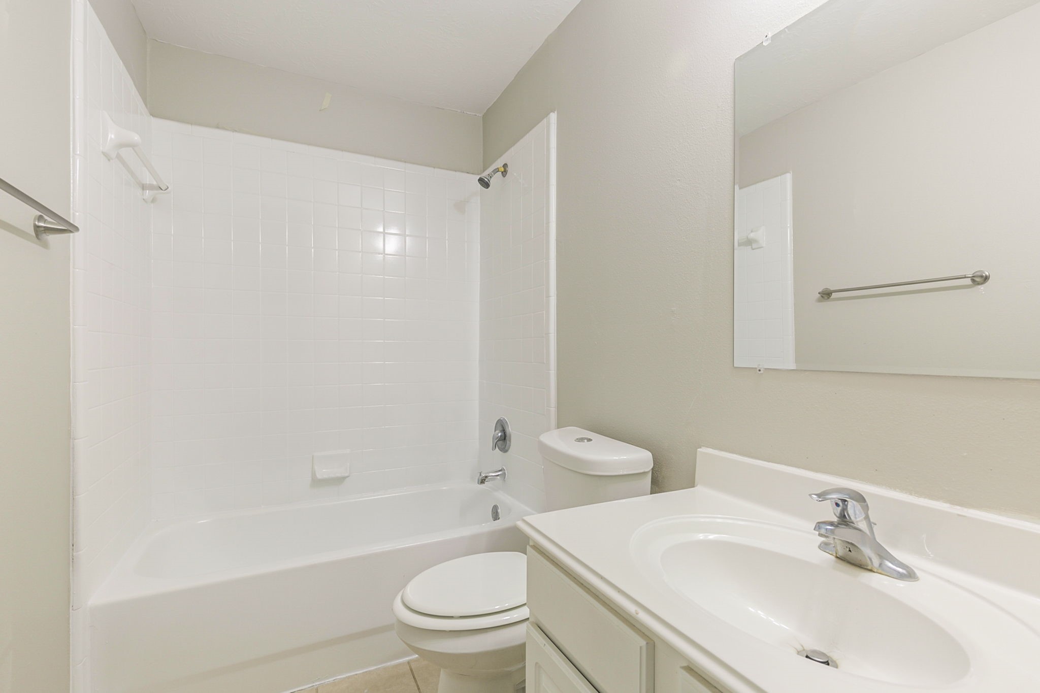 5601 Savannah Woods Lane Rosharon, TX 77583 - Photo 29 of 43 a bathroom with a sink toilet and shower