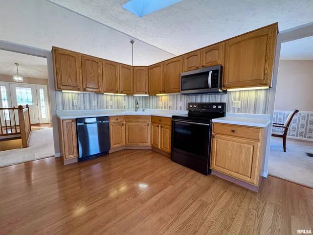 $300,000 | 1200 Grand Avenue, Macomb, IL 61455