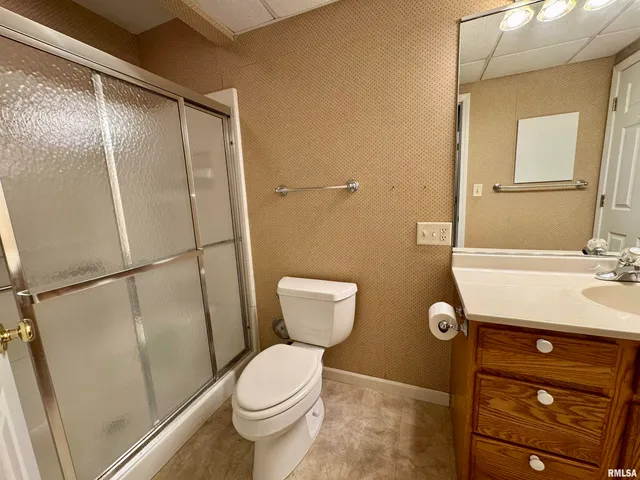 $300,000 | 1200 Grand Avenue, Macomb, IL 61455