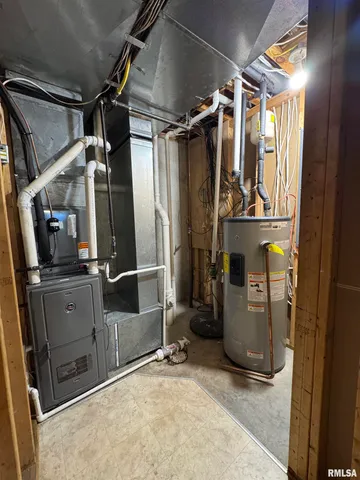 $300,000 | 1200 Grand Avenue, Macomb, IL 61455