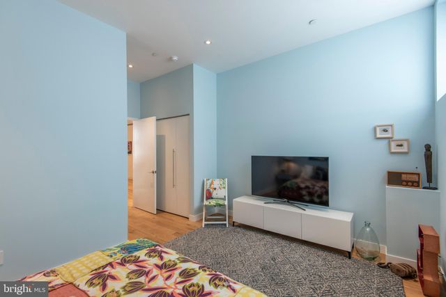 $1,200,000 | 926 Mountain Street, Philadelphia, PA 19148