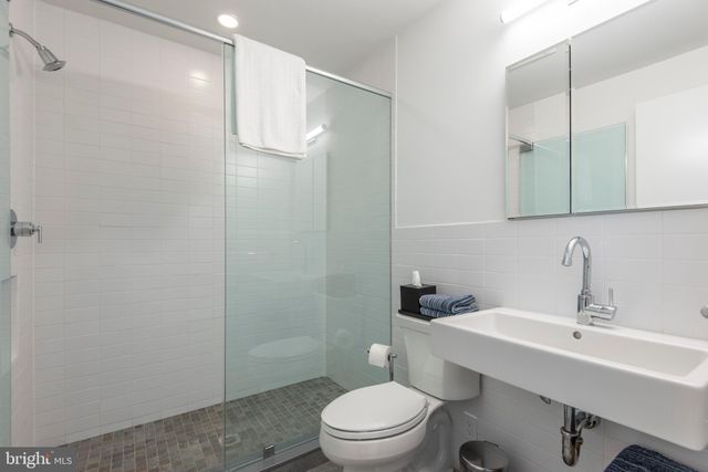 $1,200,000 | 926 Mountain Street, Philadelphia, PA 19148