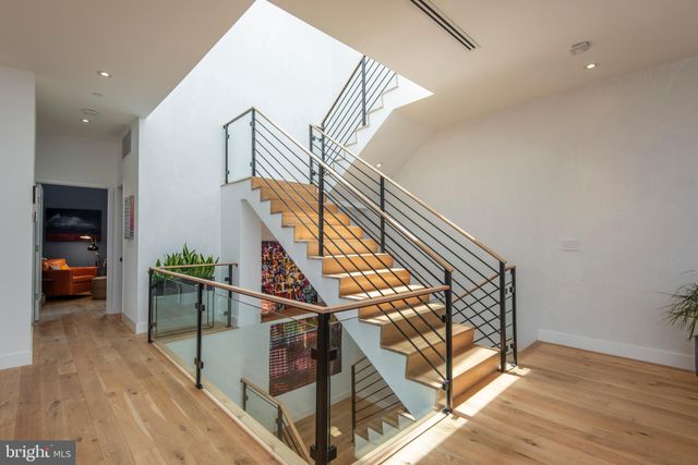 $1,200,000 | 926 Mountain Street, Philadelphia, PA 19148