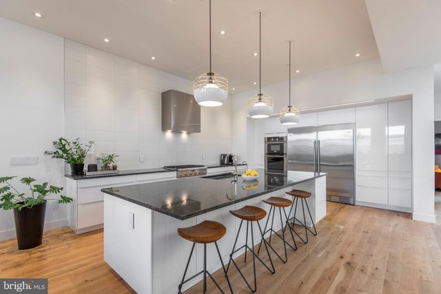 $1,200,000 | 926 Mountain Street, Philadelphia, PA 19148