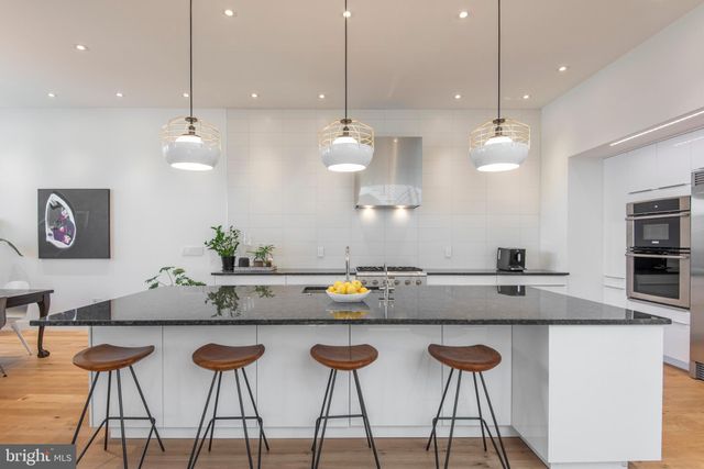 $1,200,000 | 926 Mountain Street, Philadelphia, PA 19148