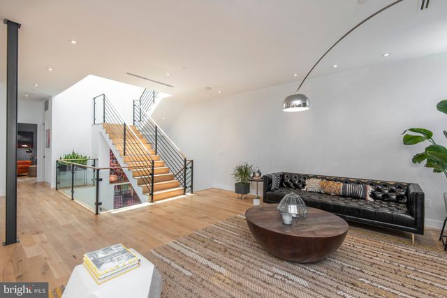 $1,200,000 | 926 Mountain Street, Philadelphia, PA 19148