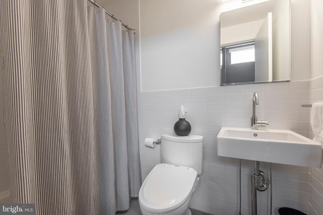 $1,200,000 | 926 Mountain Street, Philadelphia, PA 19148