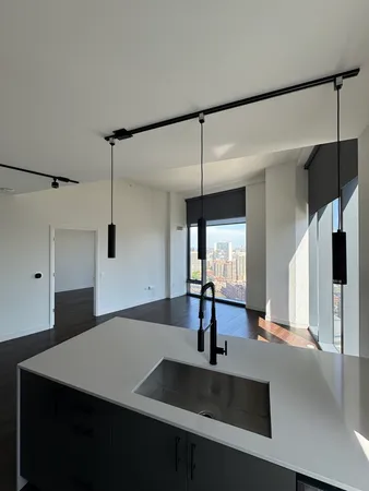 $6,752 | 350 North Canal Street, Unit 3304, Chicago, IL 60654