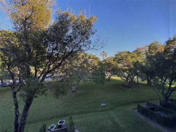 $1,500 | 1401 Southwest 135th Terrace, Pembroke Pines, FL 33027
