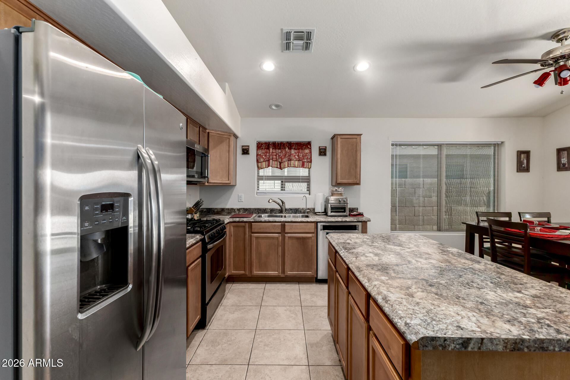 20790 North Lauren Road Maricopa, AZ 85138 - Photo 9 of 25 13 Lauren