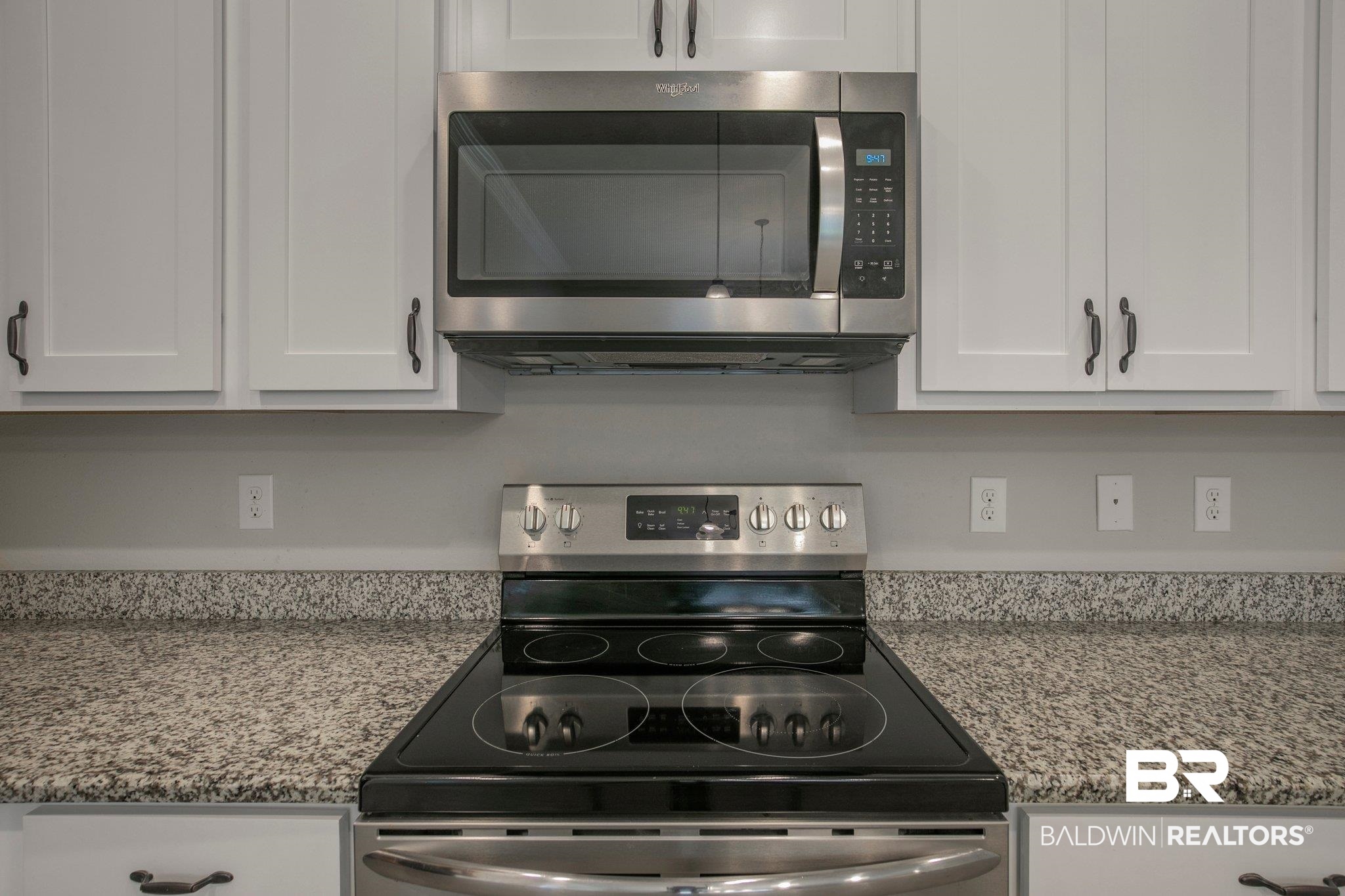 1716 Vivace Drive Foley, AL 36535 - Photo 20 of 39 Kitchen