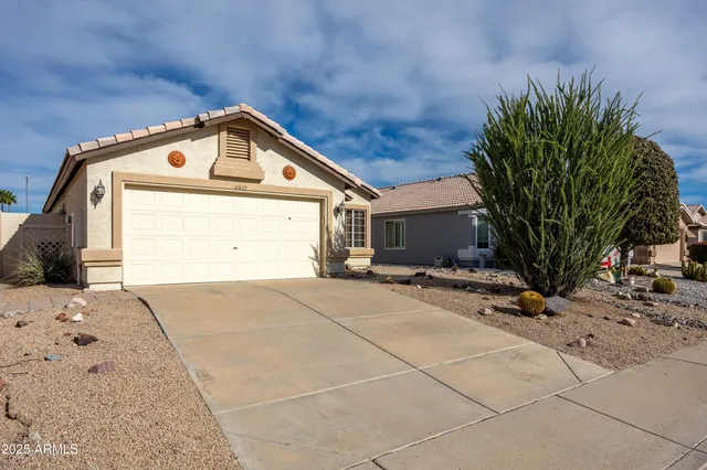 $369,500 | 10622 West Mohawk Lane, Peoria, AZ 85382