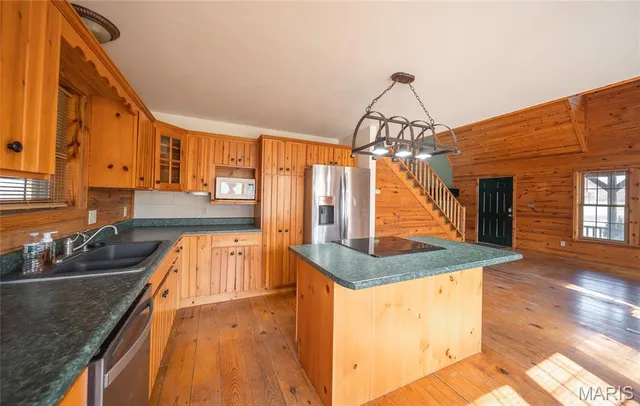 $579,999 | 8140 Old Jackson Road, Farmington, MO 63640