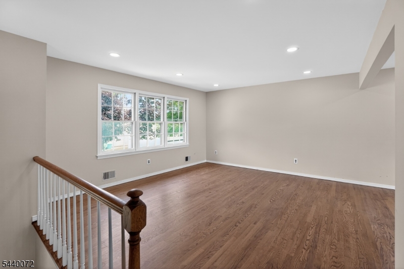 21 Ash Road Edison, NJ 08817 - Photo 6 of 35 Gallery Image 6