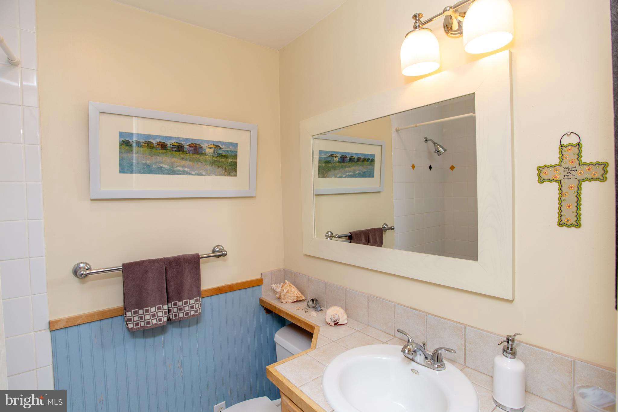 40 Union Road Clinton, NJ 08809 - Photo 23 of 41 Full bathroom with tub/shower combo