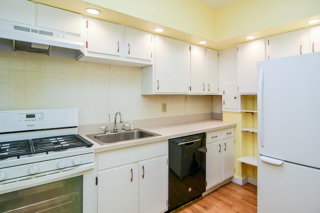 104 Deimling Road Pittsburgh, PA 15229 - Photo 9 of 25 Gallery Image 9