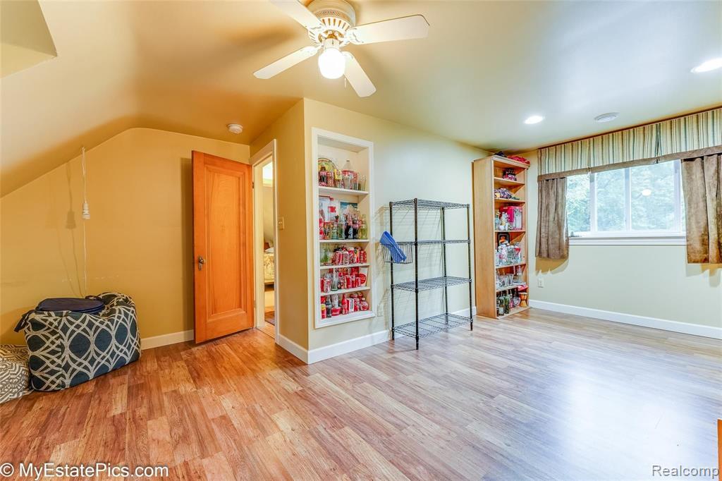 47807 Hanford Road Canton, MI 48187 - Photo 38 of 55