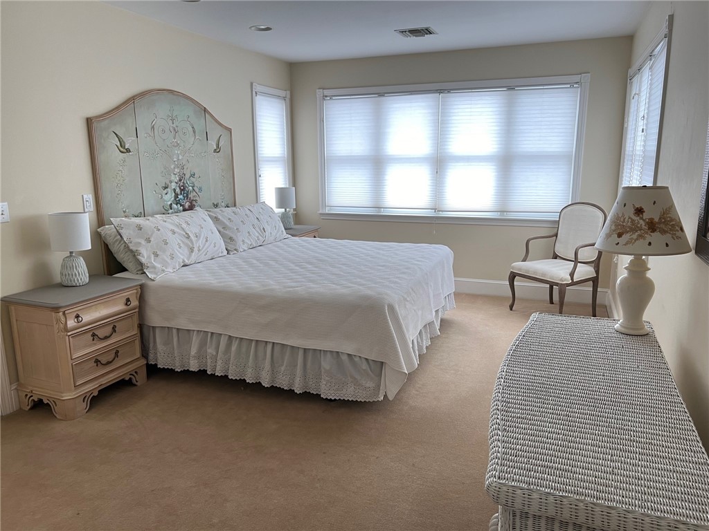 611 Wolcott Avenue Middletown, RI 02842 - Photo 17 of 29