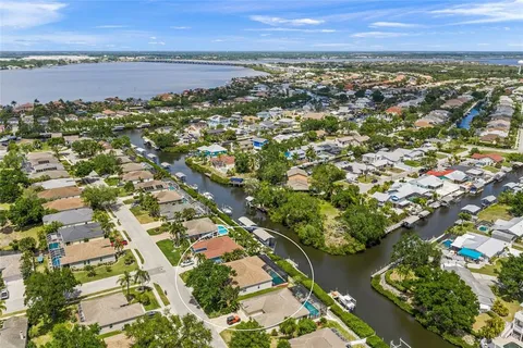 $775,000 | 111 41st Street Northeast, Bradenton, FL 34208