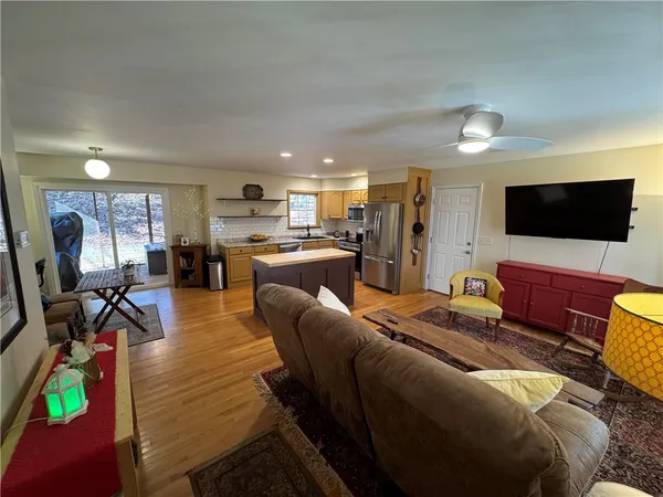 $2,750 | 2011 Ridgeview Lane, Seneca, SC 29678