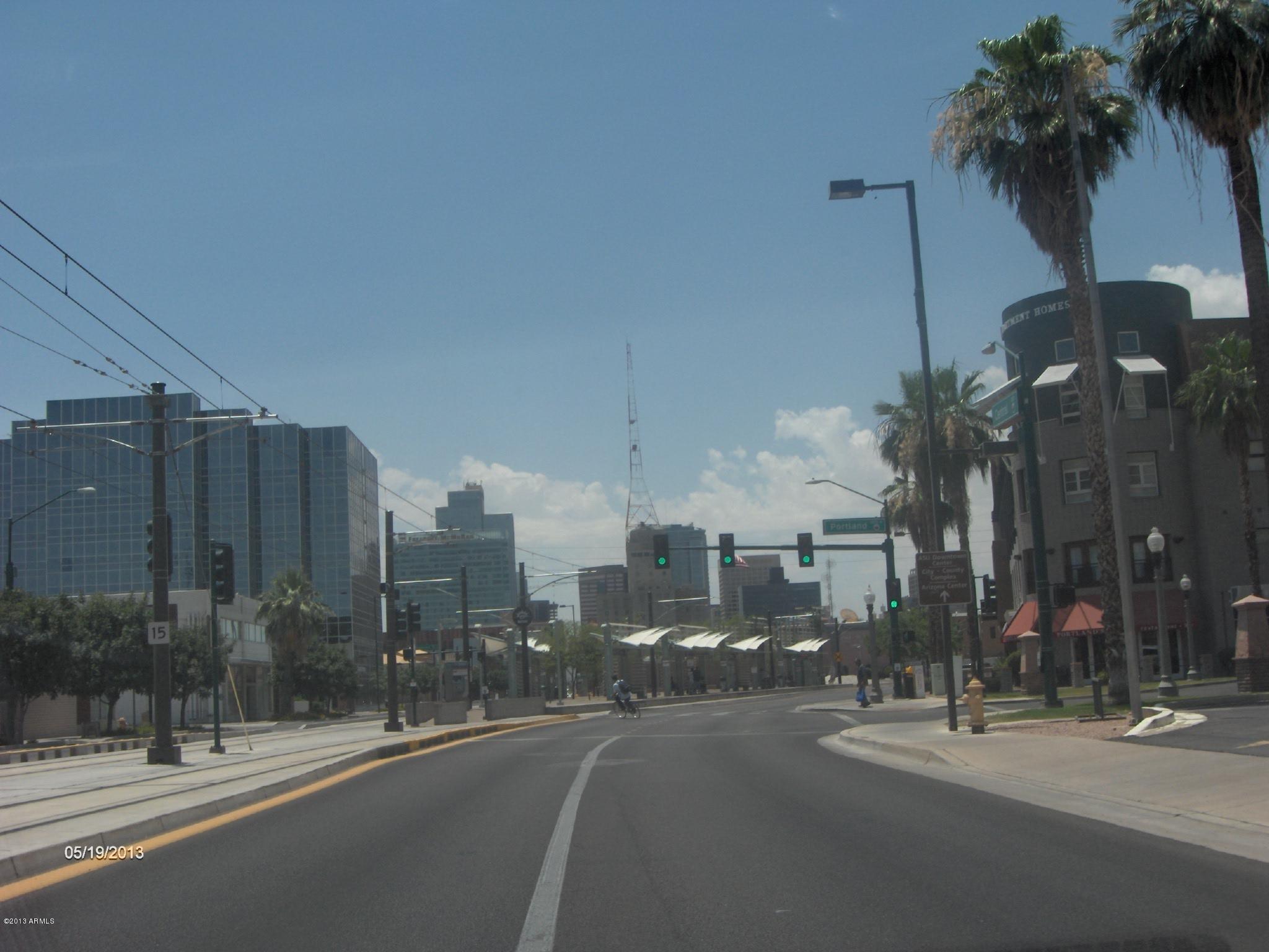 1207 West Monroe Street Phoenix, AZ 85007 - Photo 4 of 13 002