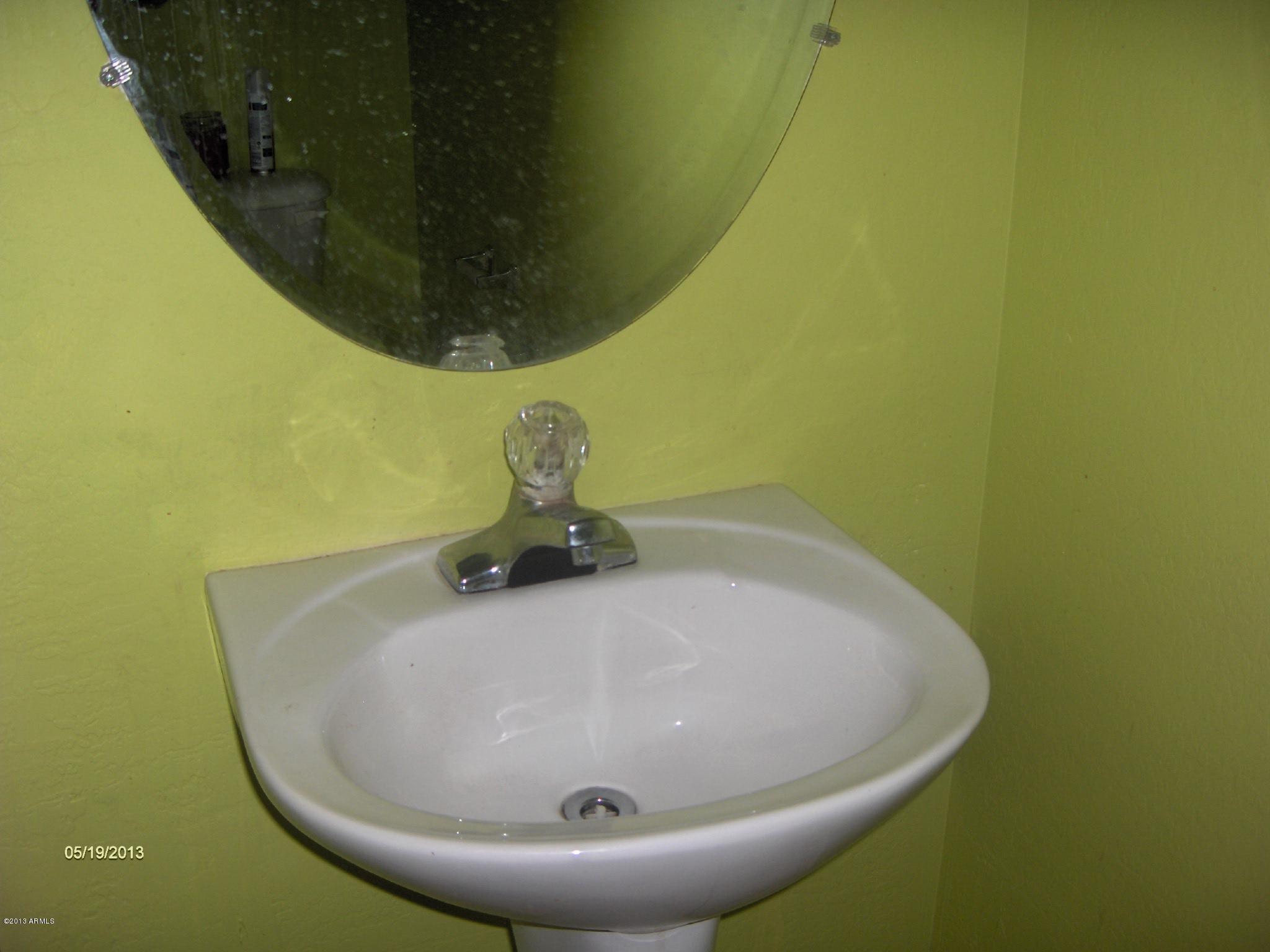 1207 West Monroe Street Phoenix, AZ 85007 - Photo 6 of 13 017