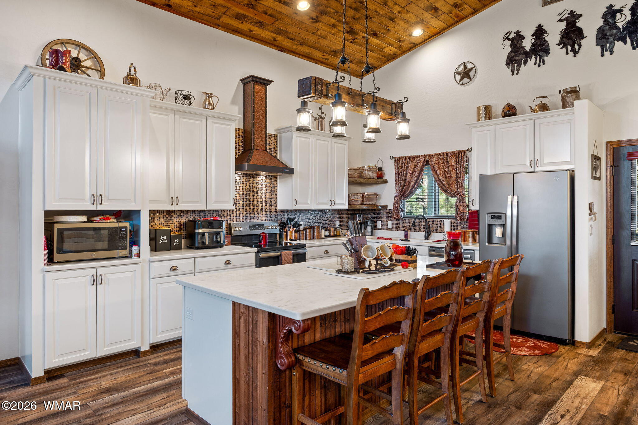 2207 4 Point Circle Overgaard, AZ 85933 - Photo 11 of 48