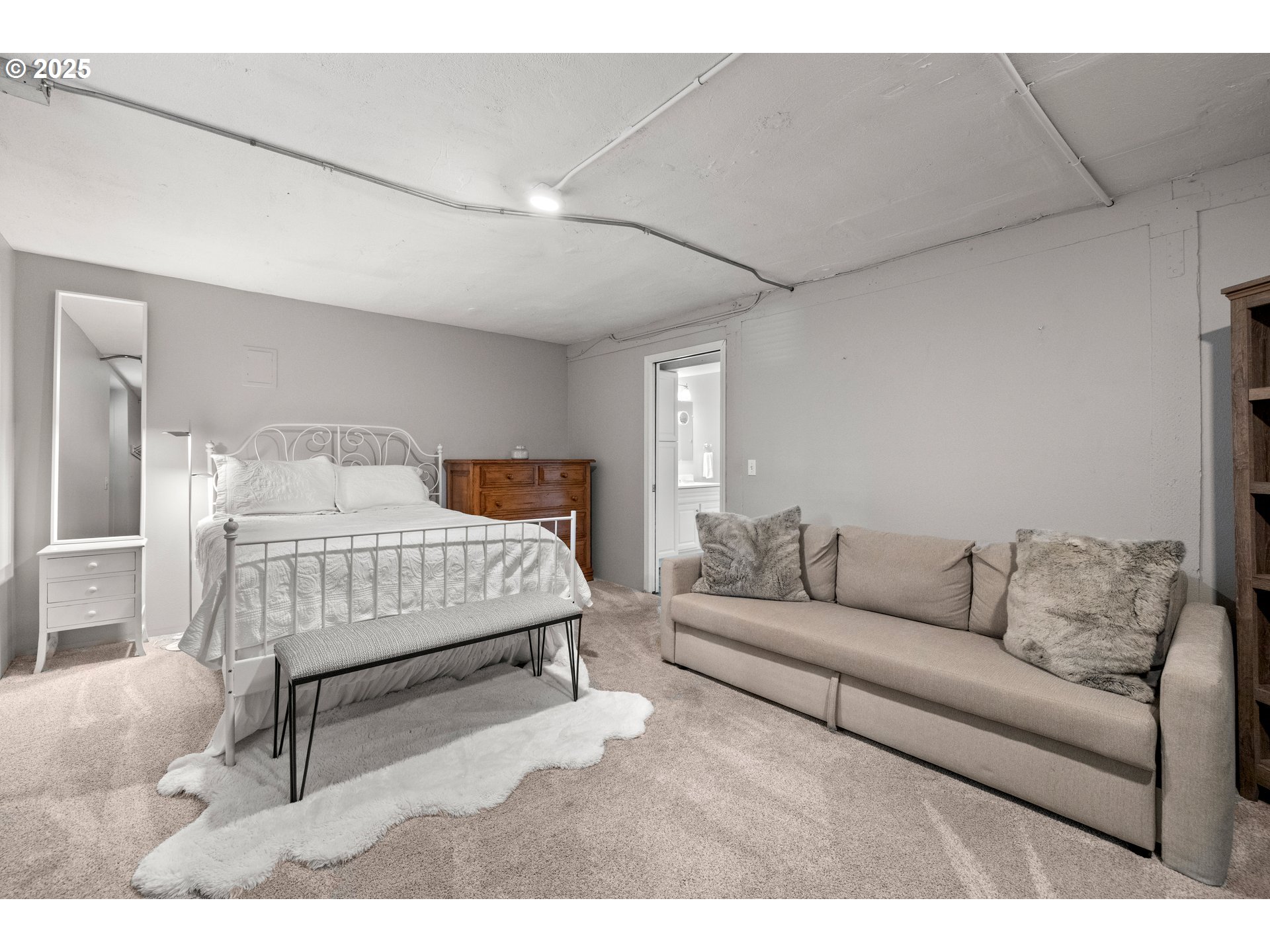 196 Ridgeway Road Lake Oswego, OR 97034 - Photo 13 of 23