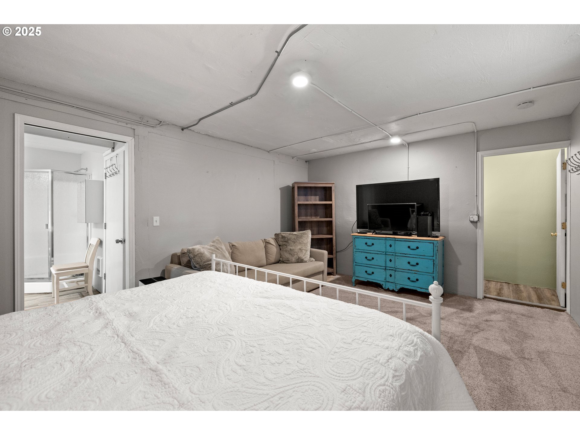 196 Ridgeway Road Lake Oswego, OR 97034 - Photo 14 of 23