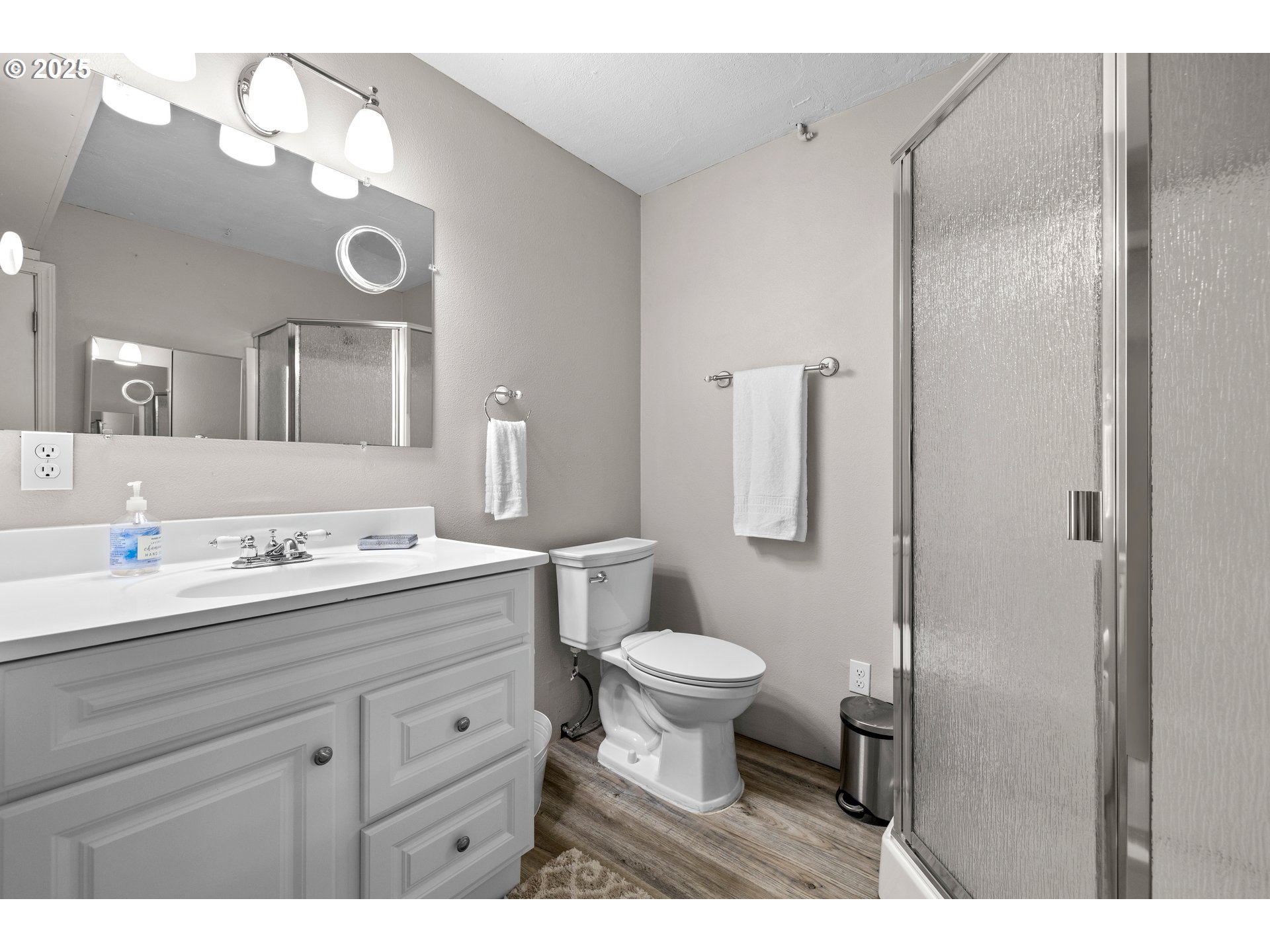 196 Ridgeway Road Lake Oswego, OR 97034 - Photo 15 of 23