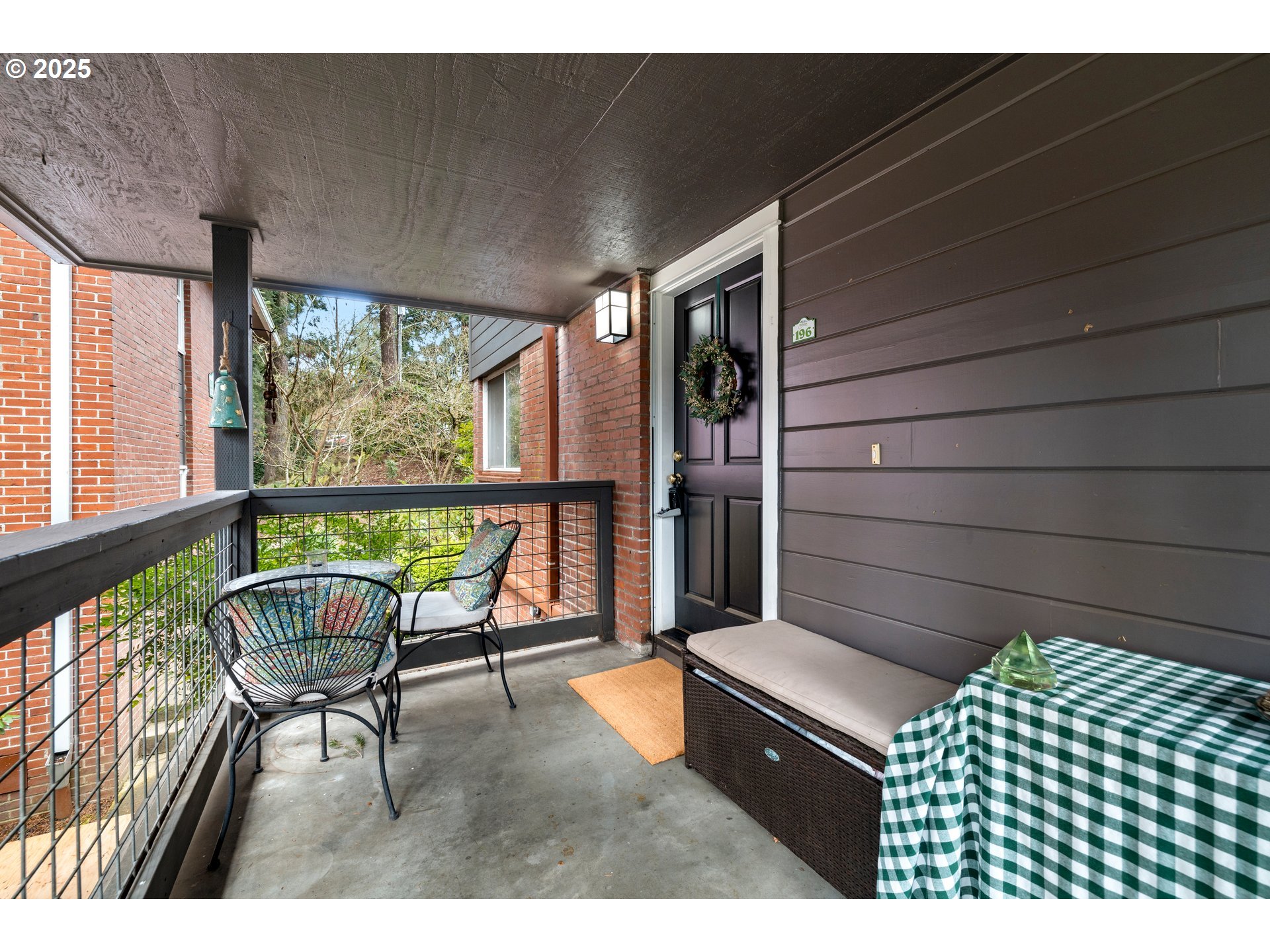 196 Ridgeway Road Lake Oswego, OR 97034 - Photo 2 of 23